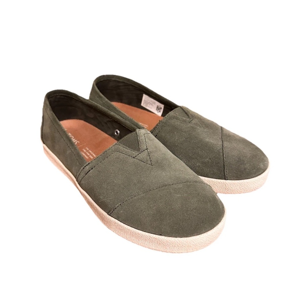 Women’s Tom’s Olive Green Slip-On Shoes size 6.5 EUC!